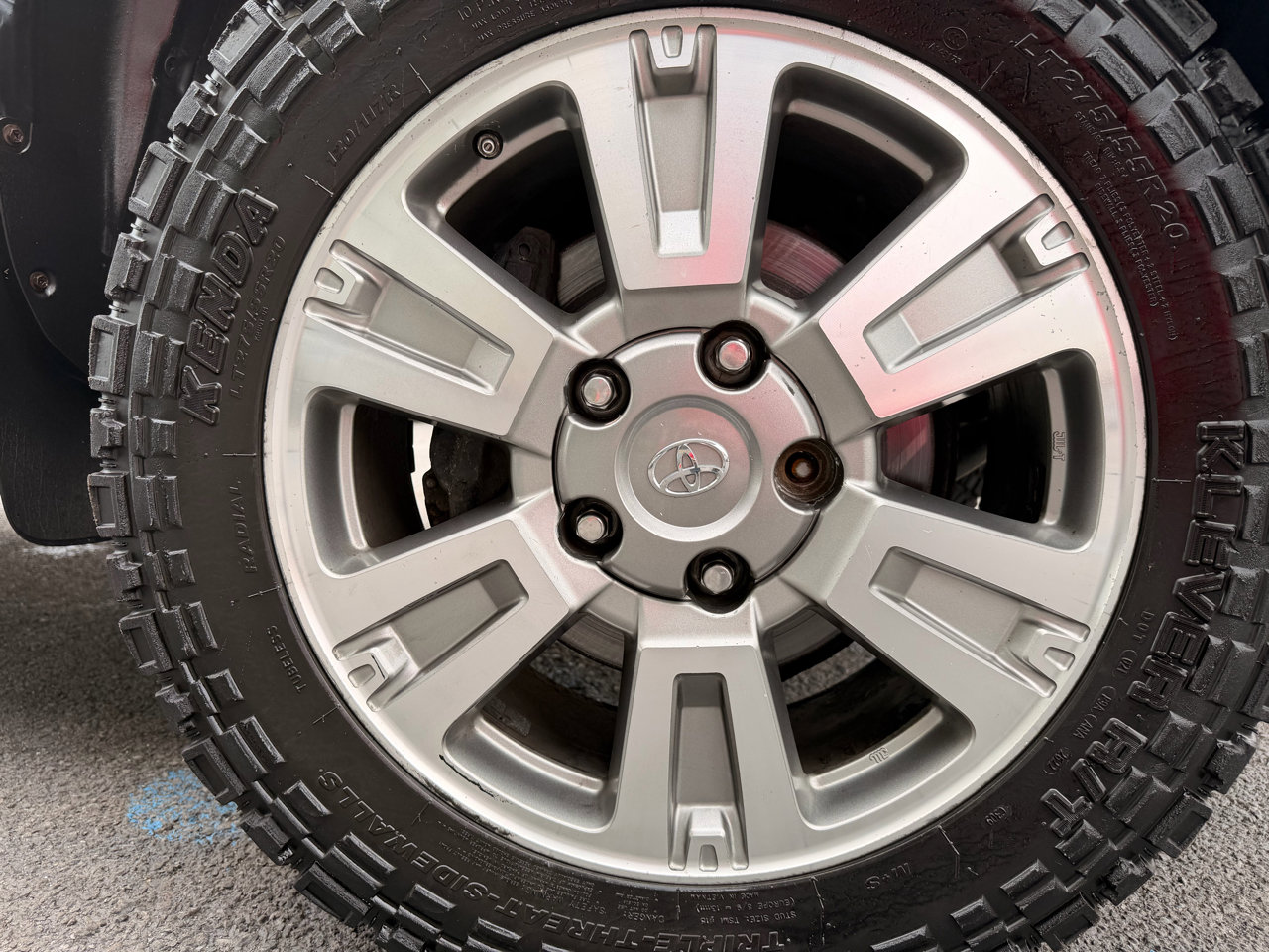 Used 2014 Toyota Tundra Platinum image 9