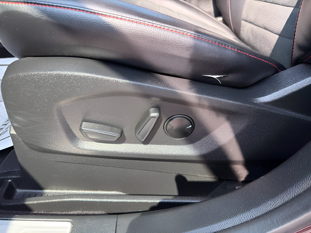 Used 2023 Ford Edge ST-Line AWD/4WD image 20