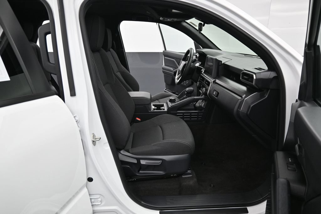 Certified 2025 Toyota 4Runner SR5 AWD/4WD image 31