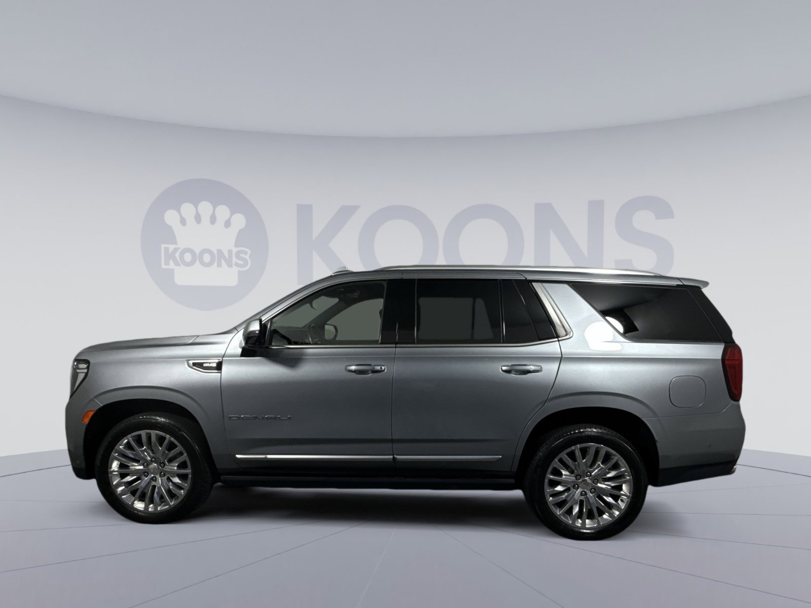 Used 2024 GMC Yukon Denali w/ Advanced Technology Package image 2