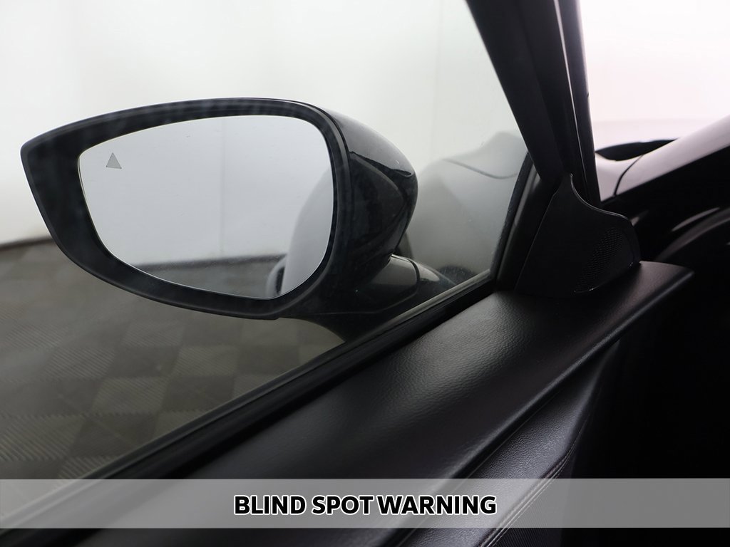 Used 2019 MAZDA MAZDA3 Sedan w/ Select Package image 4