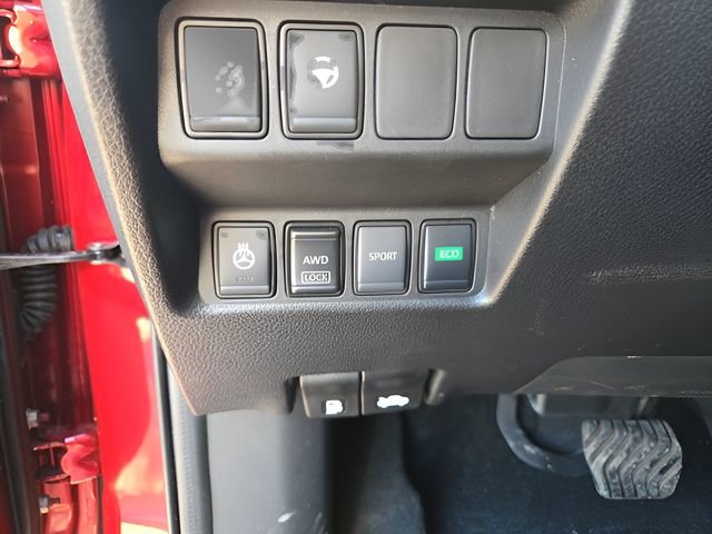 Used 2022 Nissan Rogue Sport SL image 11