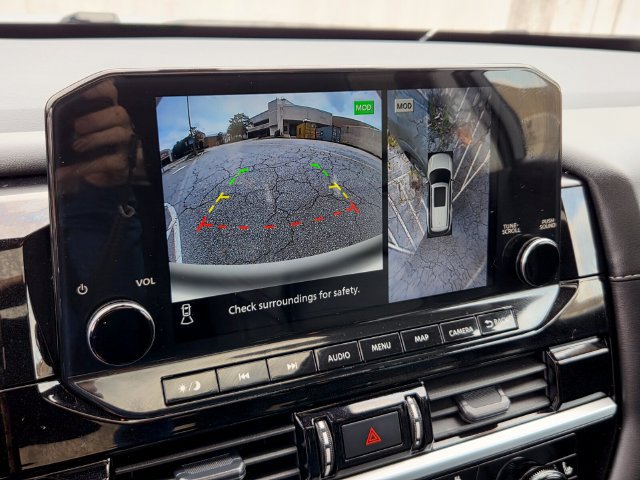 Used 2025 Nissan Pathfinder SL w/ SL Premium Package FWD image 24