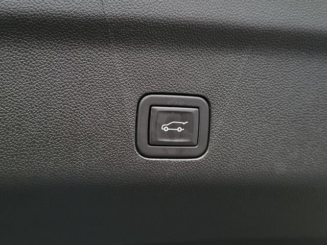 Used 2023 Chevrolet Tahoe High Country AWD/4WD image 33