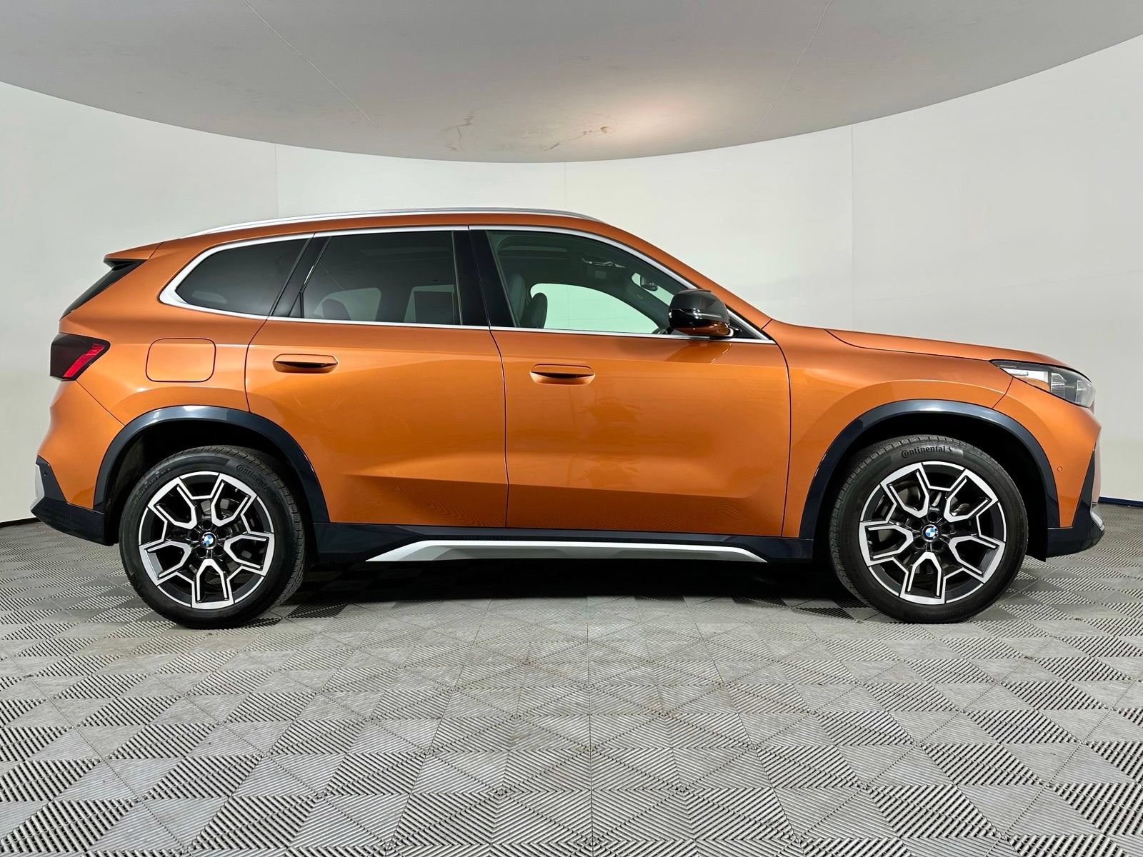 Used 2023 BMW X1 xDrive28i w/ Premium Package AWD/4WD image 29