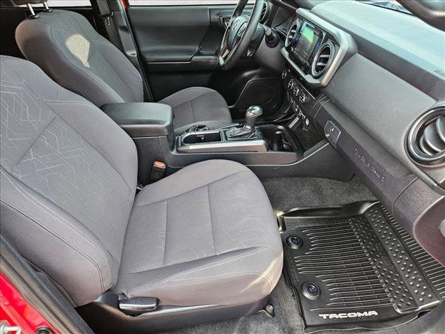 Used 2018 Toyota Tacoma TRD Off-Road image 18