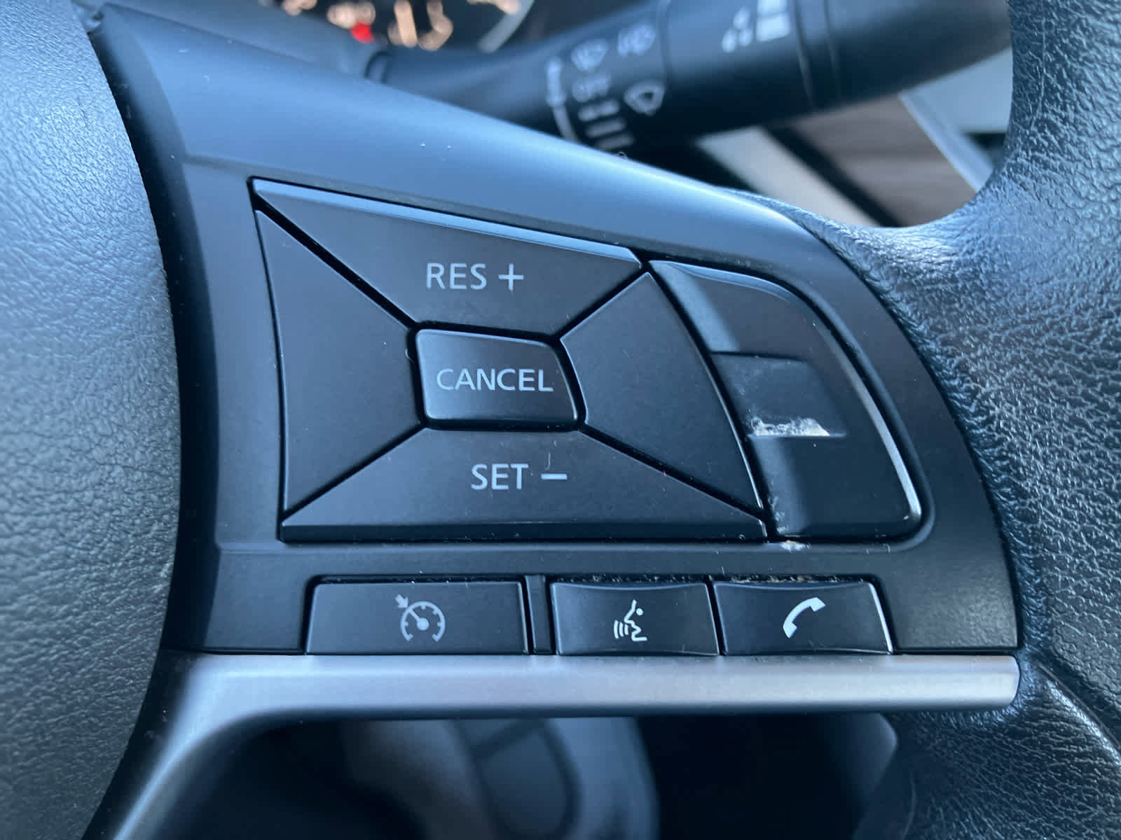 Used 2024 Nissan Altima 2.5 SV image 17