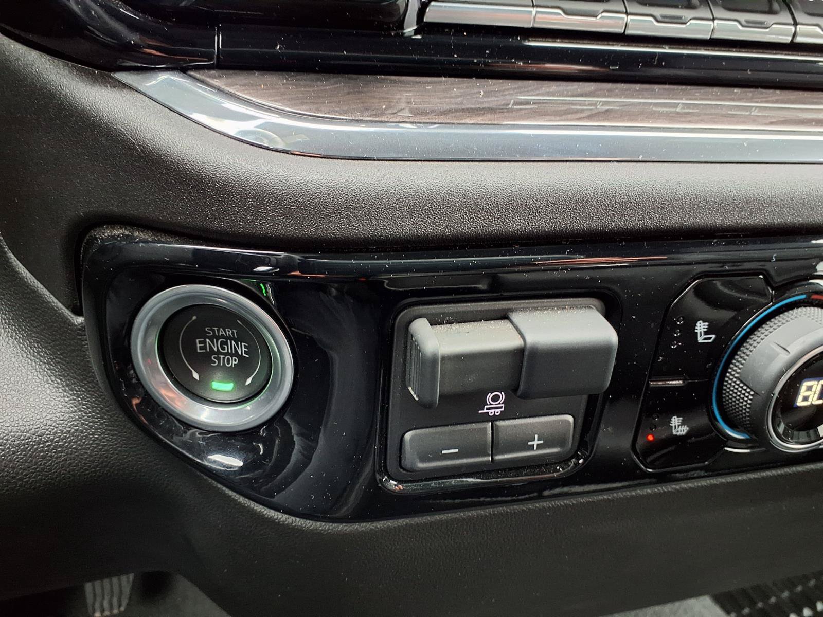 Used 2024 Chevrolet Silverado 3500 LTZ AWD/4WD image 8