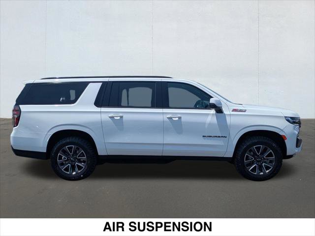 Used 2023 Chevrolet Suburban Z71 w/ Luxury Package AWD/4WD image 6