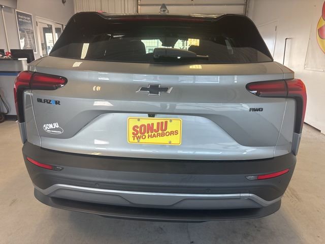New 2025 Chevrolet Blazer EV LT AWD/4WD image 4
