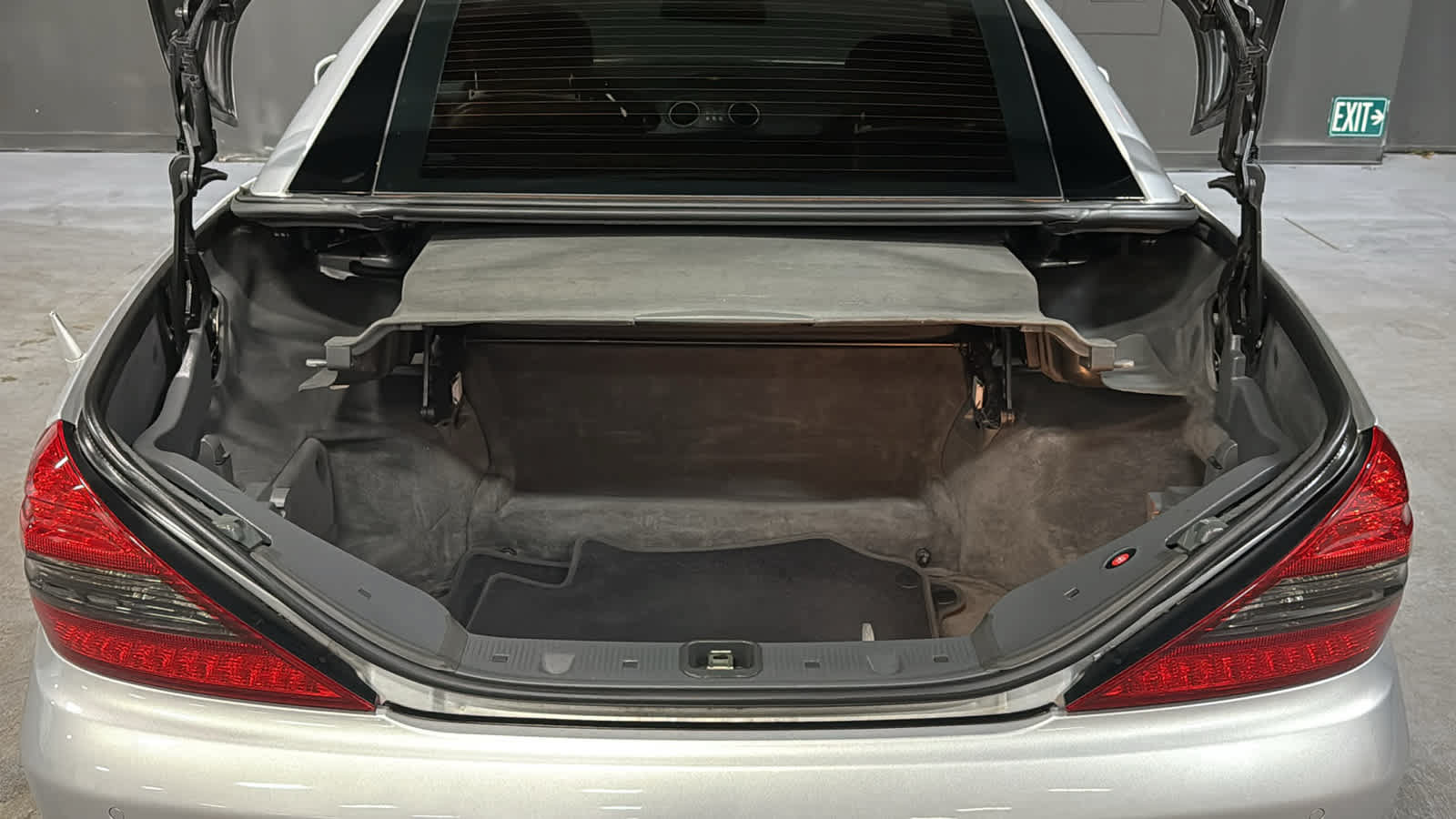 Used 2009 Mercedes-Benz SL 550 image 18