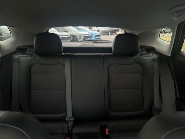 Certified 2025 Chevrolet Trax LT w/ LT Convenience Package image 31