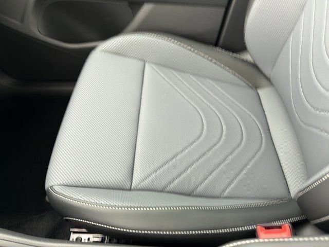 New 2026 Volkswagen Tiguan SE image 31