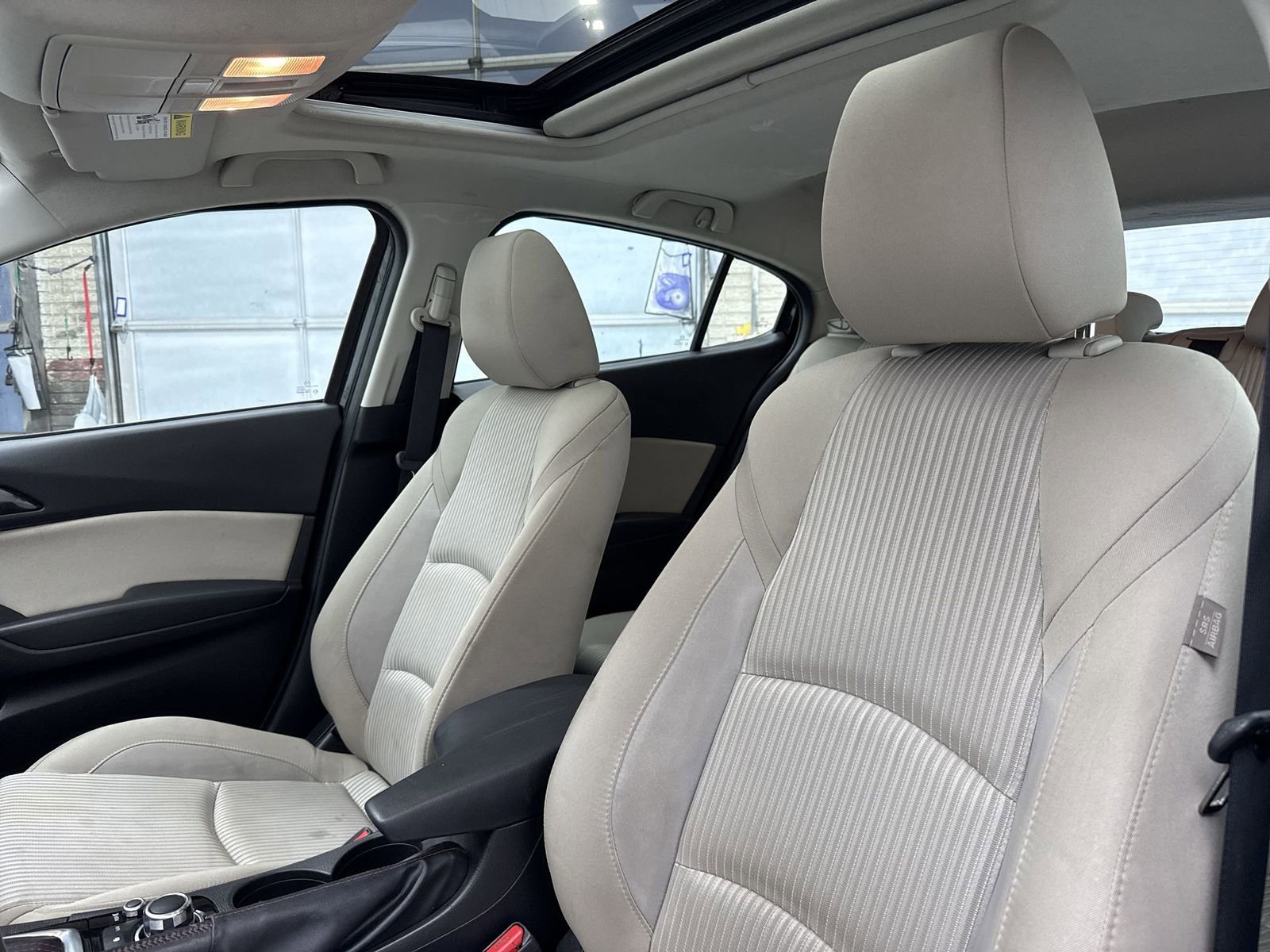 Used 2015 MAZDA MAZDA3 i Touring w/ Technology Package image 10