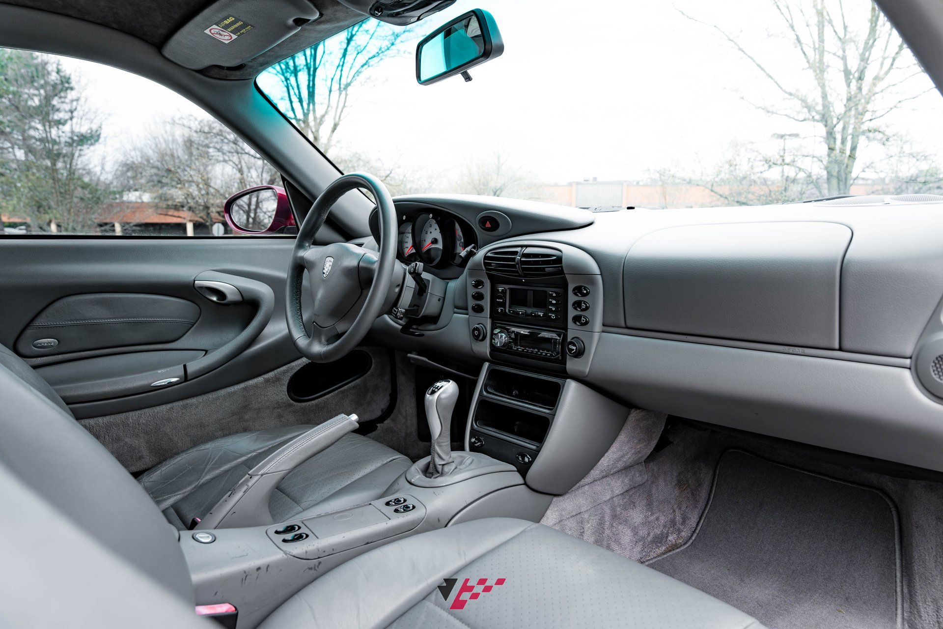 Used 2000 Porsche 911 Carrera 4 image 3