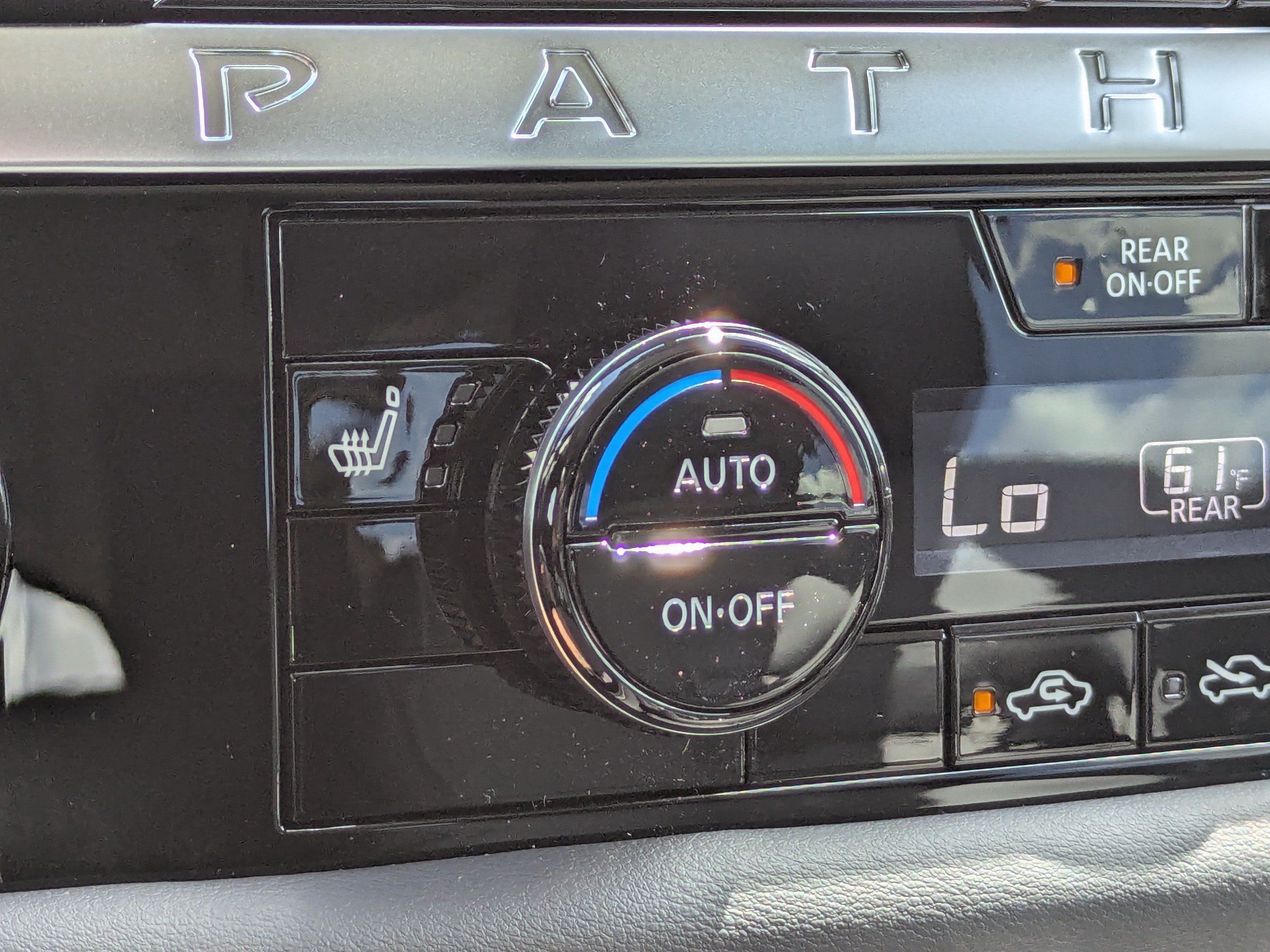 New 2026 Nissan Pathfinder SL FWD image 24