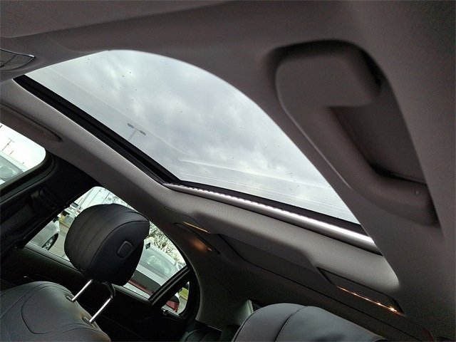 Used 2019 Mercedes-Benz S 560 Sedan image 23