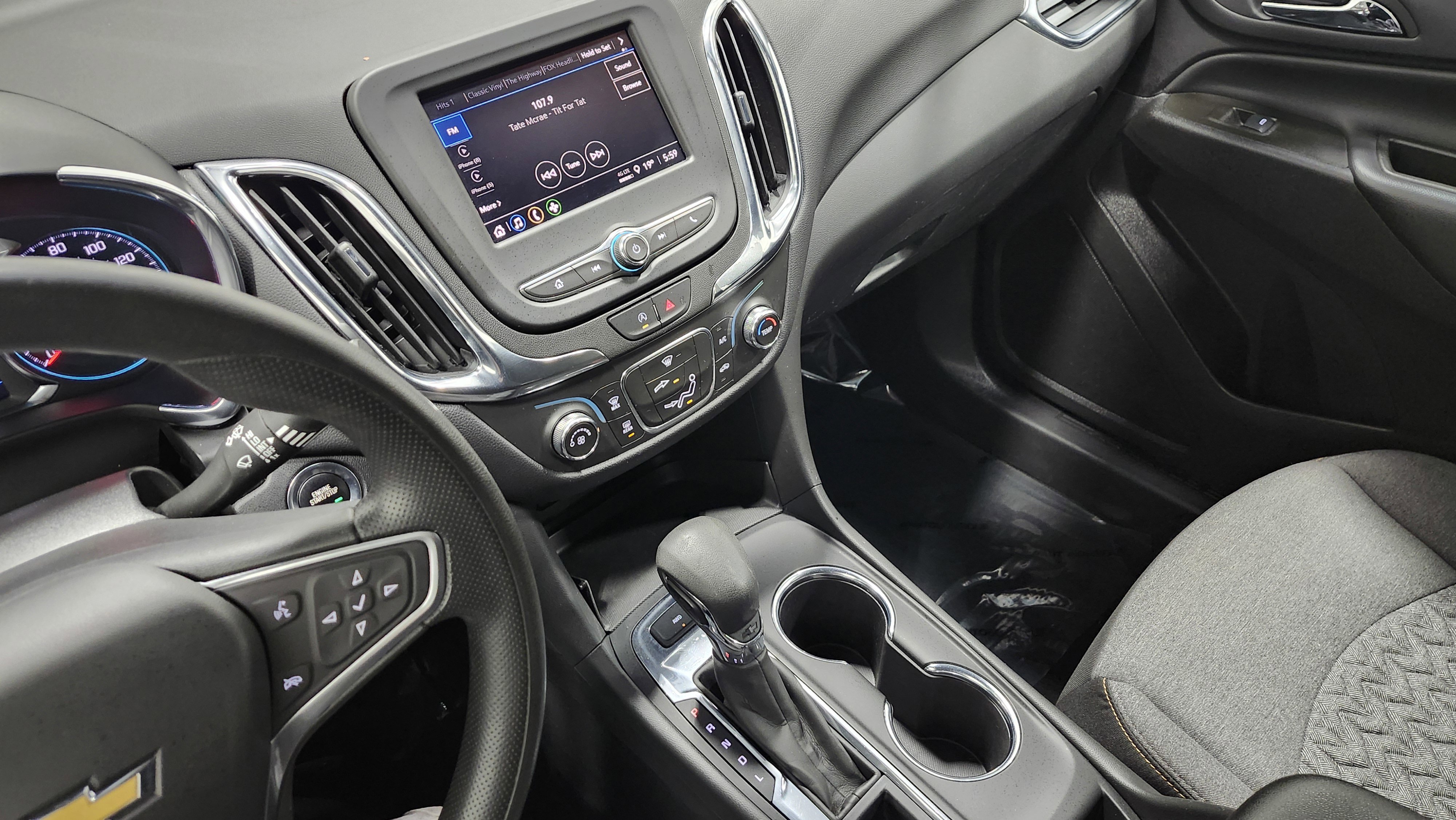 Used 2023 Chevrolet Equinox LT image 29