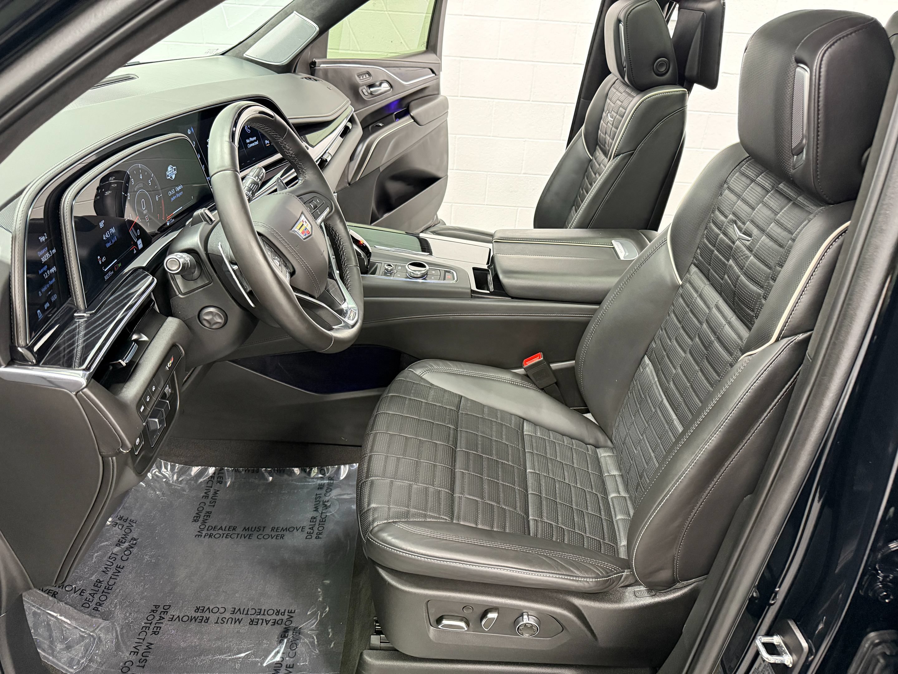 Used 2024 Cadillac Escalade V AWD/4WD image 16