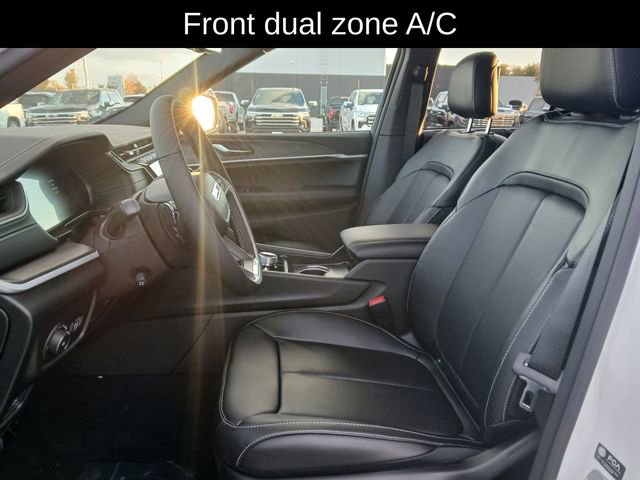 New 2025 Jeep Grand Cherokee Limited image 11