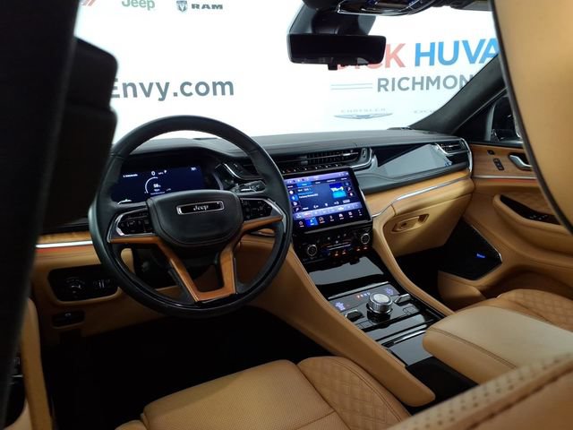 Used 2024 Jeep Grand Cherokee L Summit AWD/4WD image 12