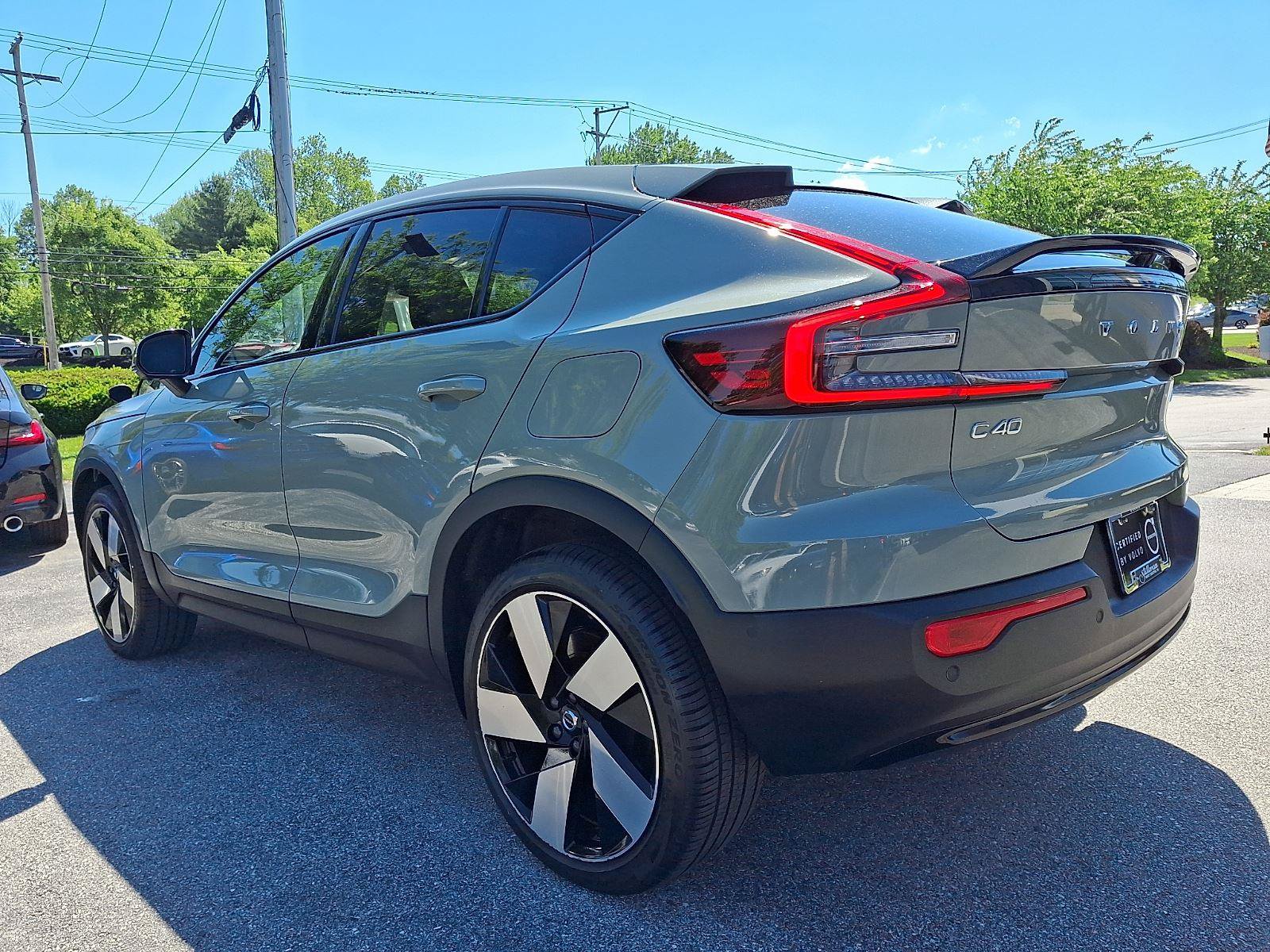 Certified 2023 Volvo C40 P8 Recharge Ultimate w/ Protection Package Premier AWD/4WD image 4