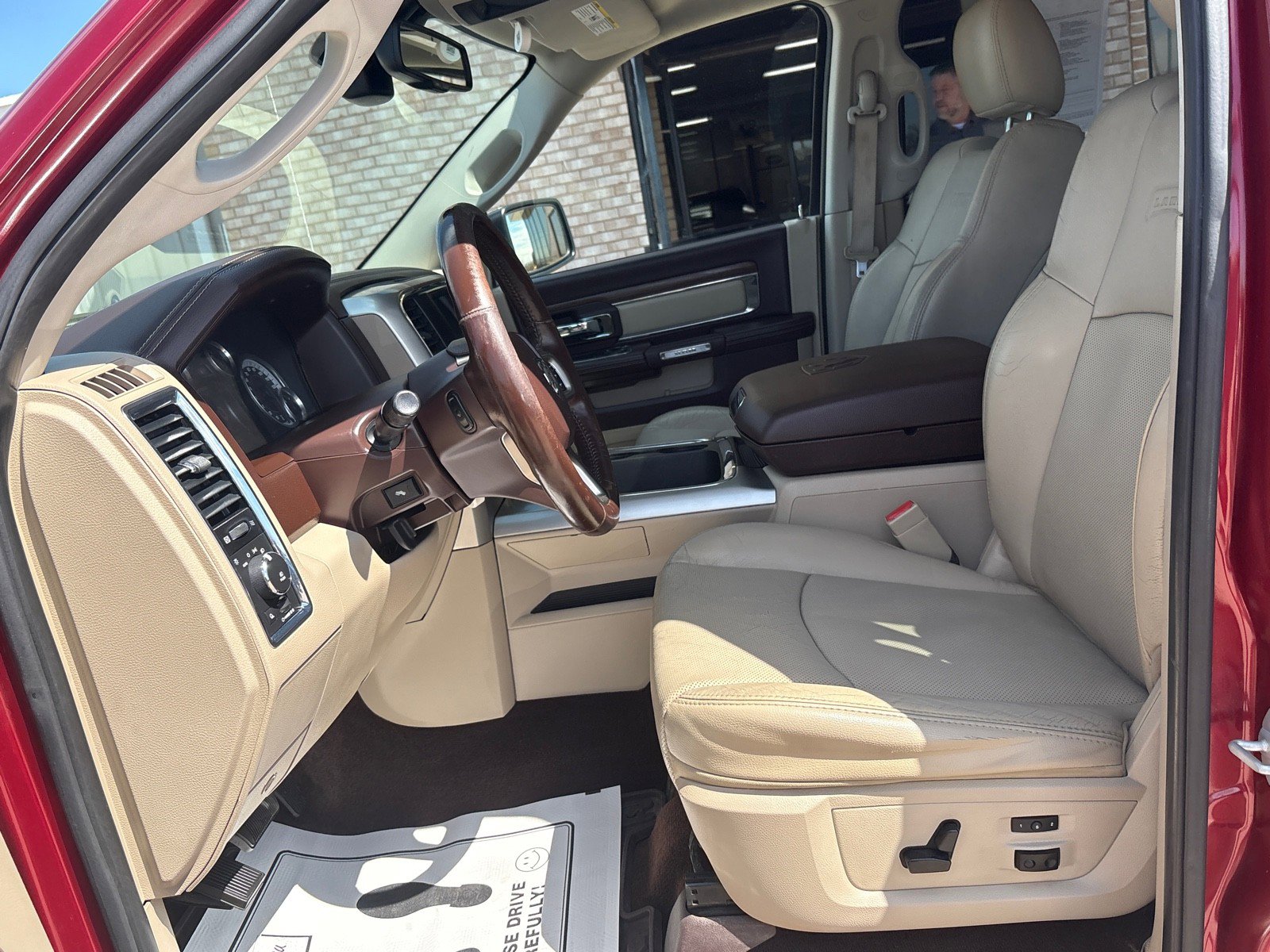 Used 2015 RAM 1500 Laramie image 3