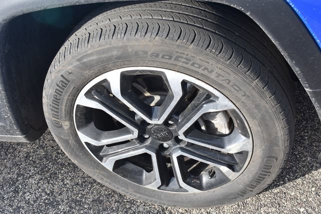 Used 2023 Jeep Compass Limited image 11