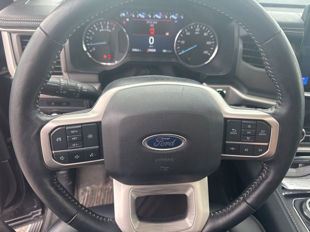 Used 2023 Ford Expedition XLT AWD/4WD image 18