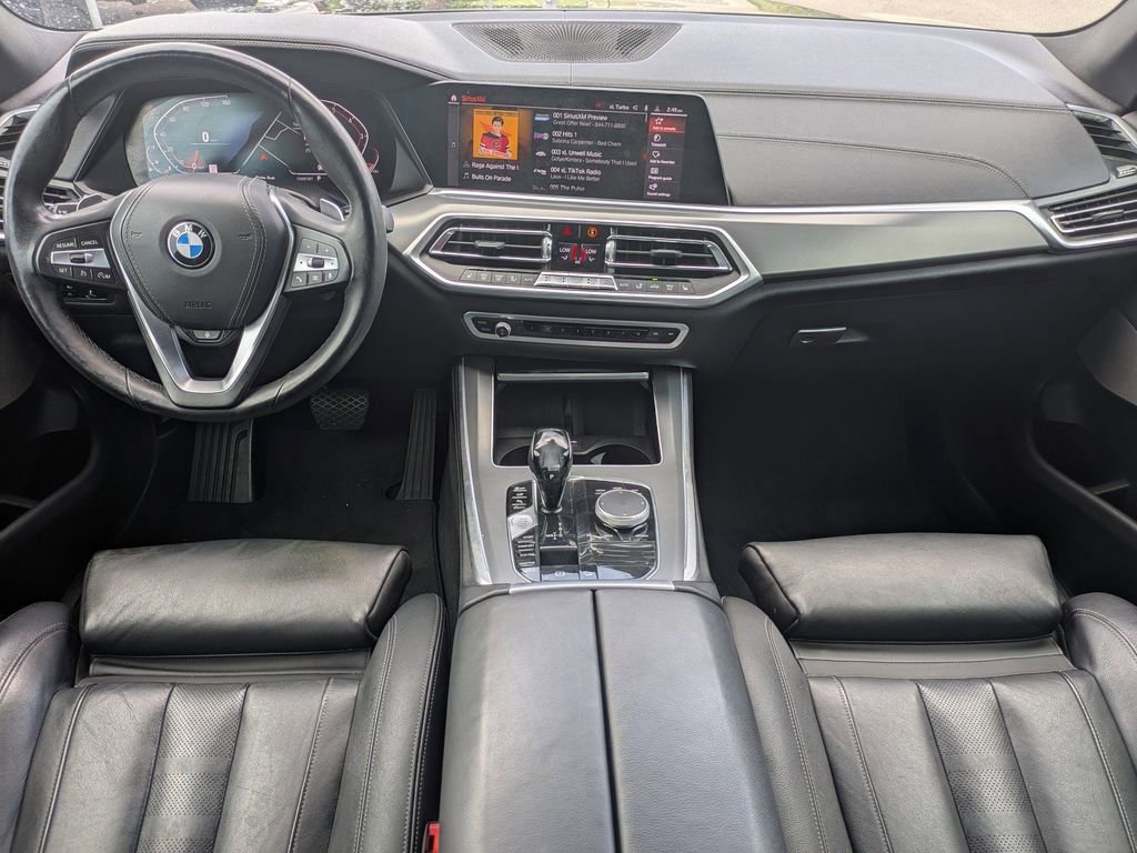 Used 2019 BMW X5 xDrive50i w/ Parking Assistance Package image 17