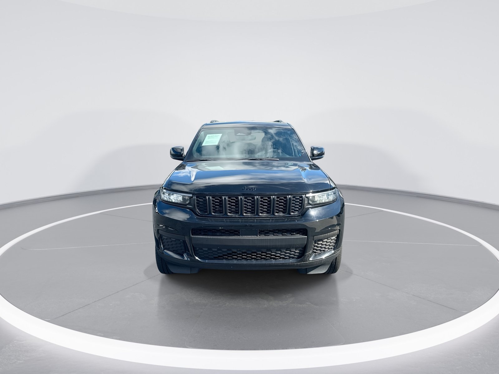 Used 2023 Jeep Grand Cherokee L Laredo AWD/4WD image 3