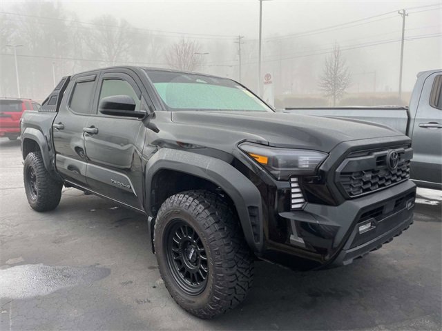 Used 2025 Toyota Tacoma TRD Off-Road image 5