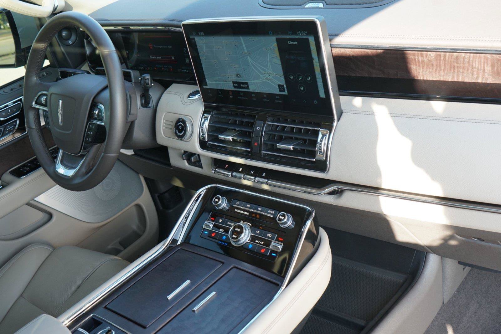 Used 2024 Lincoln Navigator Reserve AWD/4WD image 28