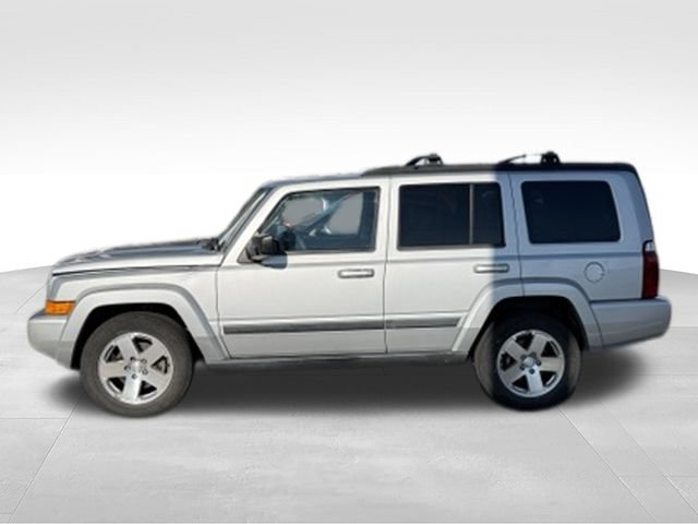 Used 2008 Jeep Commander Sport AWD/4WD image 3