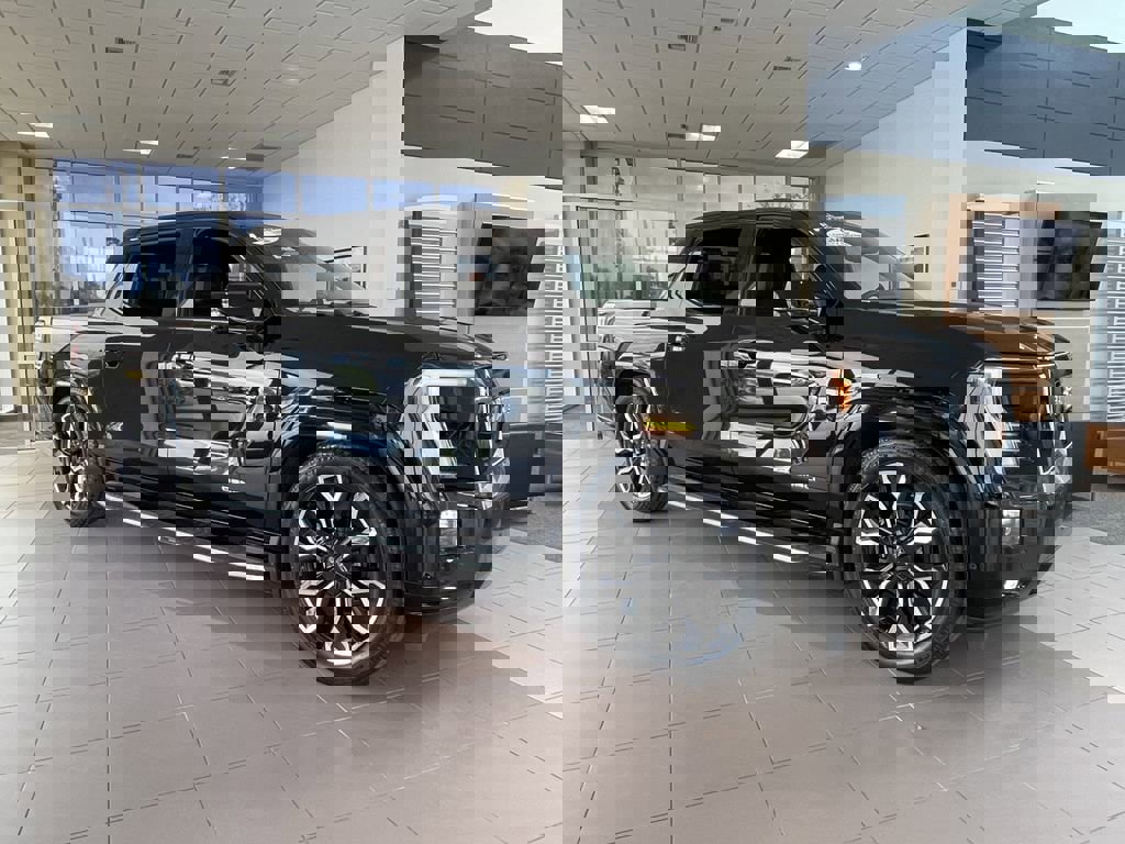 New 2025 GMC Sierra EV Denali image 2