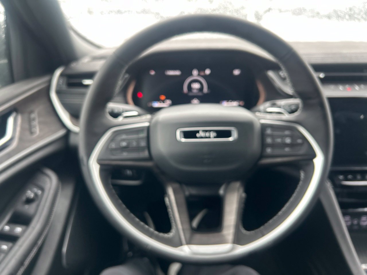 New 2027 Jeep Grand Cherokee Limited AWD/4WD image 18