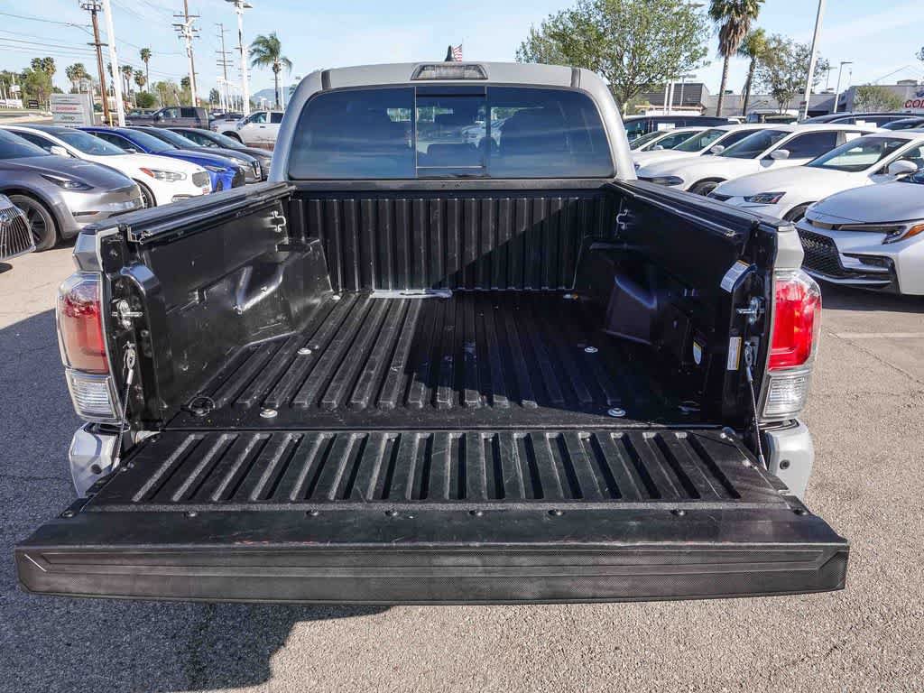 Used 2020 Toyota Tacoma TRD Off-Road w/ Technology Package image 25