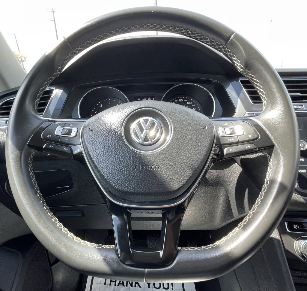 Used 2021 Volkswagen Tiguan SE image 20