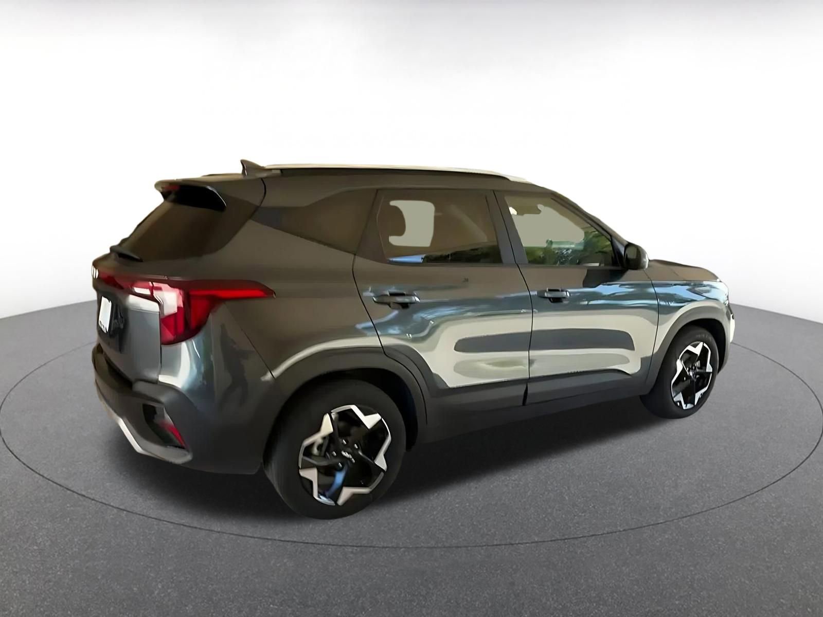 Used 2025 Kia Seltos S FWD image 15