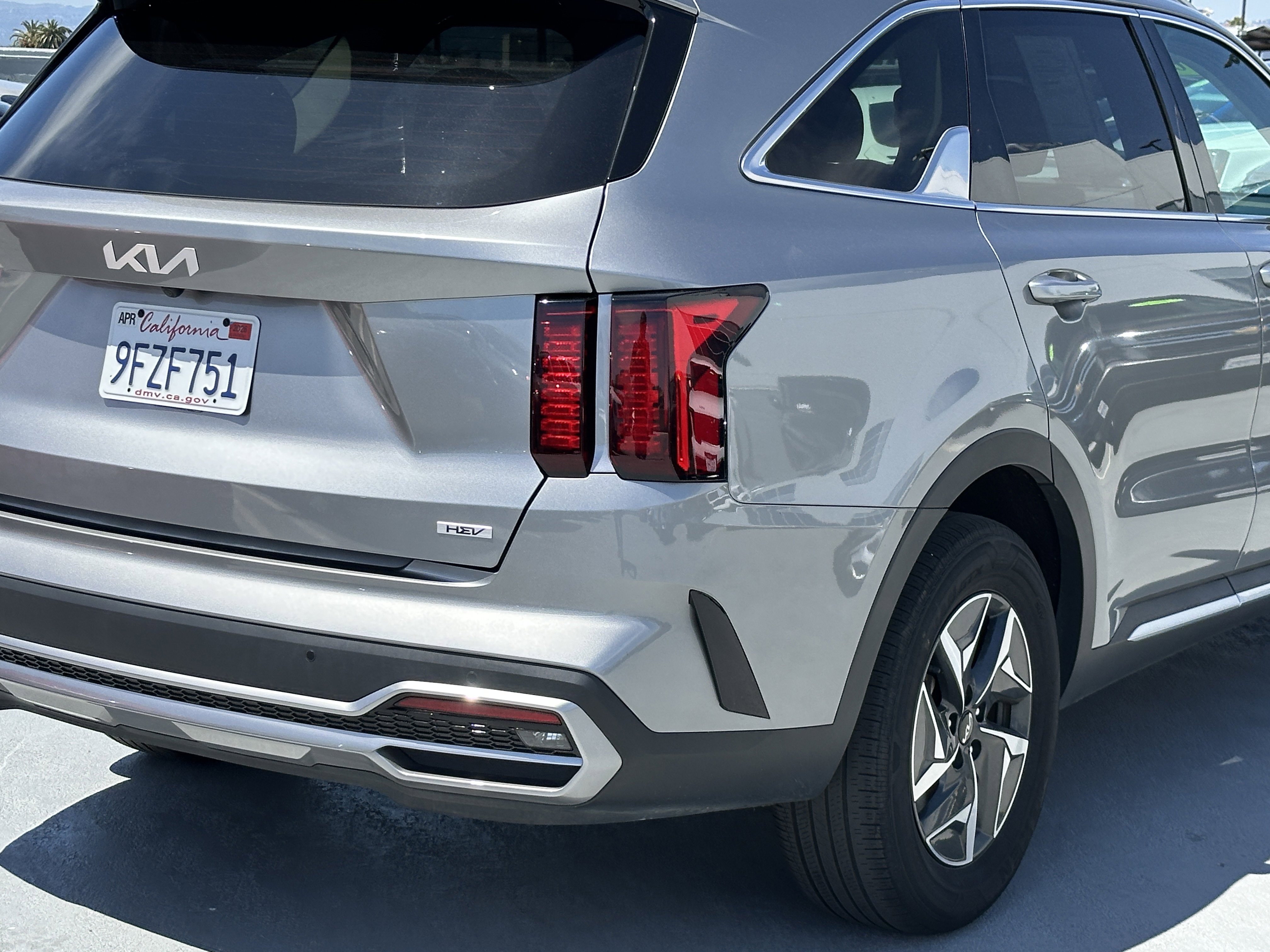 Certified 2023 Kia Sorento EX image 7