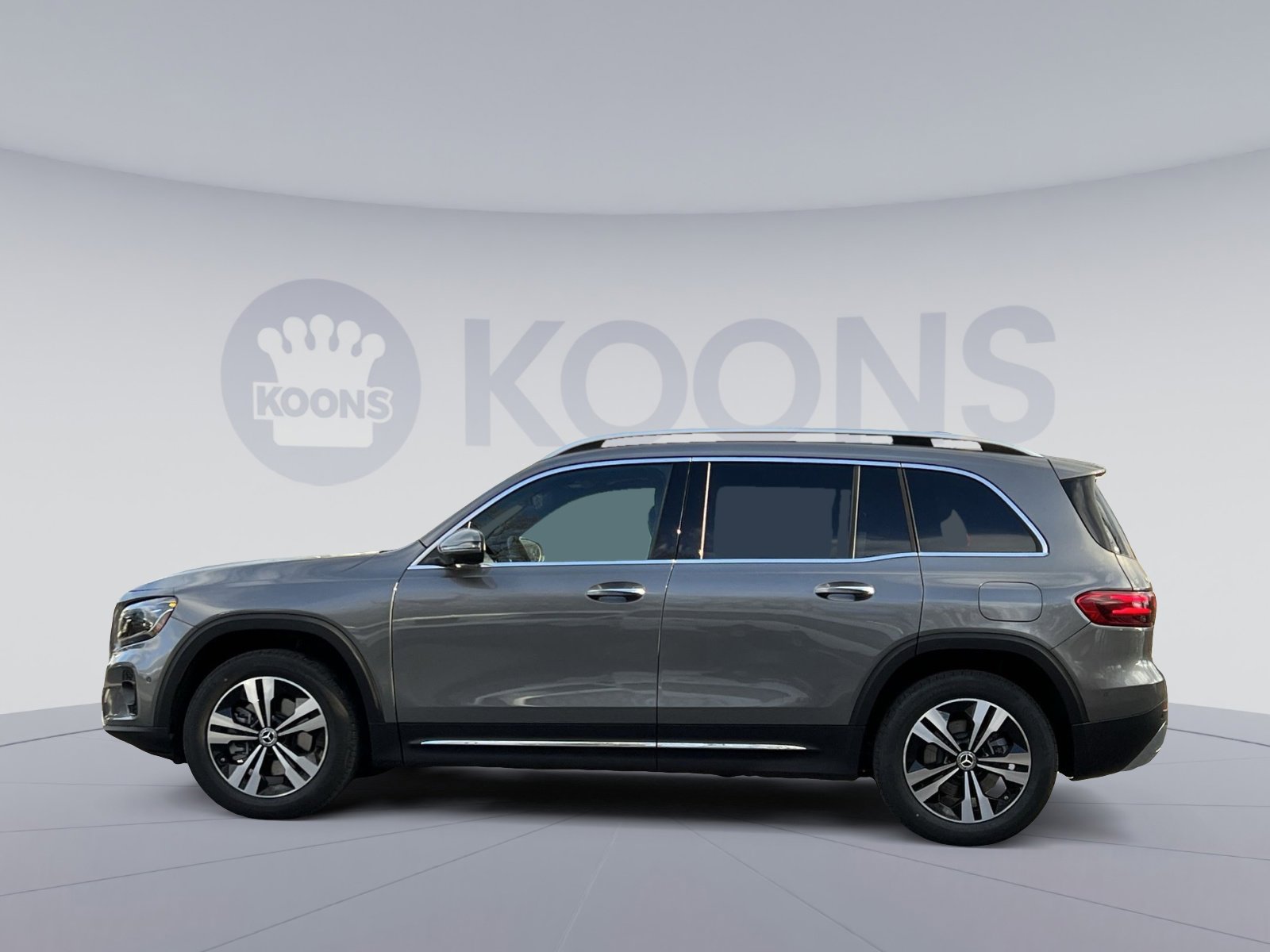 New 2026 Mercedes-Benz GLB 250 4MATIC image 2