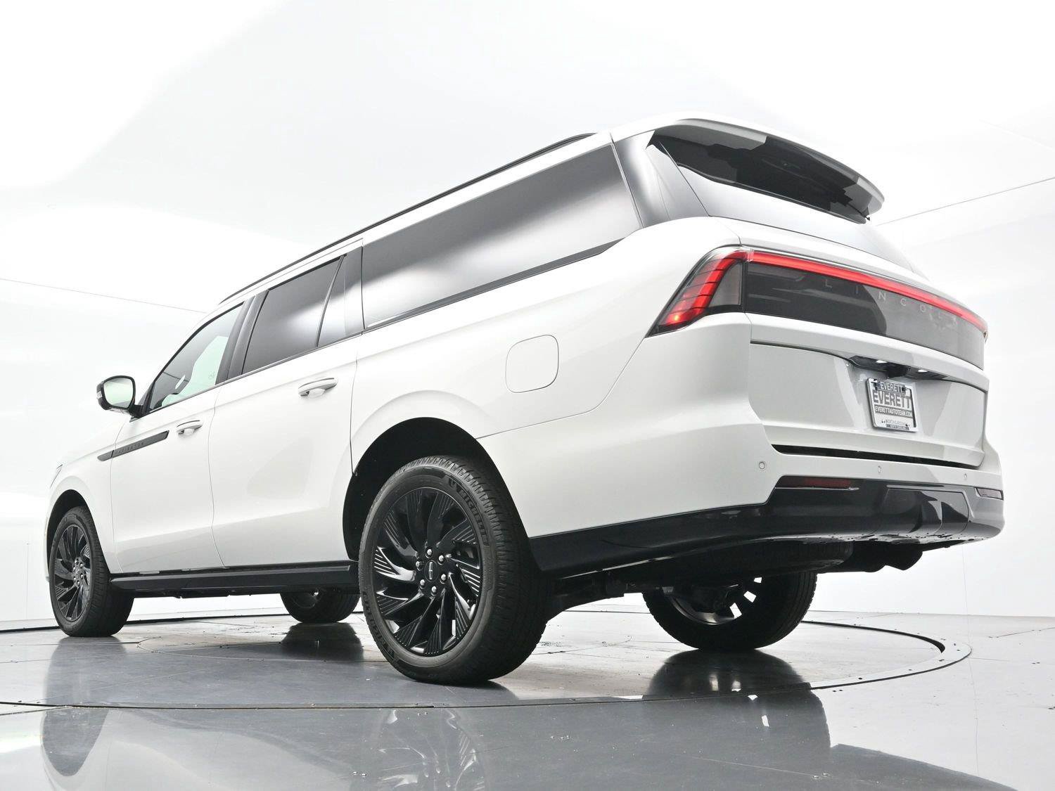 Used 2026 Lincoln Navigator L Reserve w/ Jet Appearance Package AWD/4WD image 50