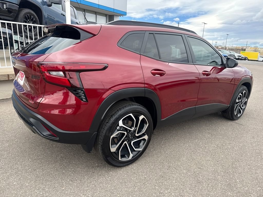 Used 2024 Chevrolet Trax RS w/ Sunroof Package image 5