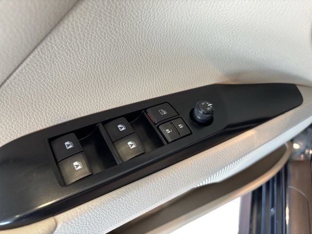 Used 2018 Toyota Camry LE FWD image 8