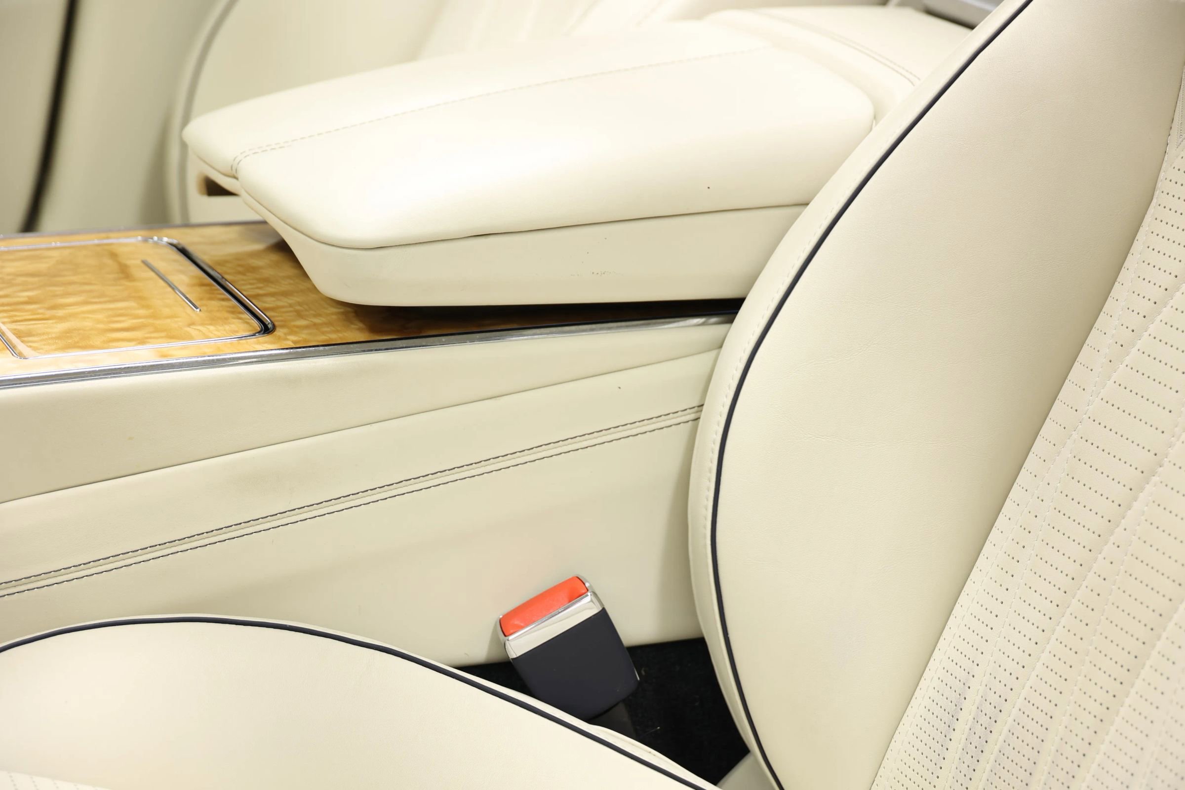 Used 2020 Bentley Flying Spur W12 w/ First Edition Specification image 25