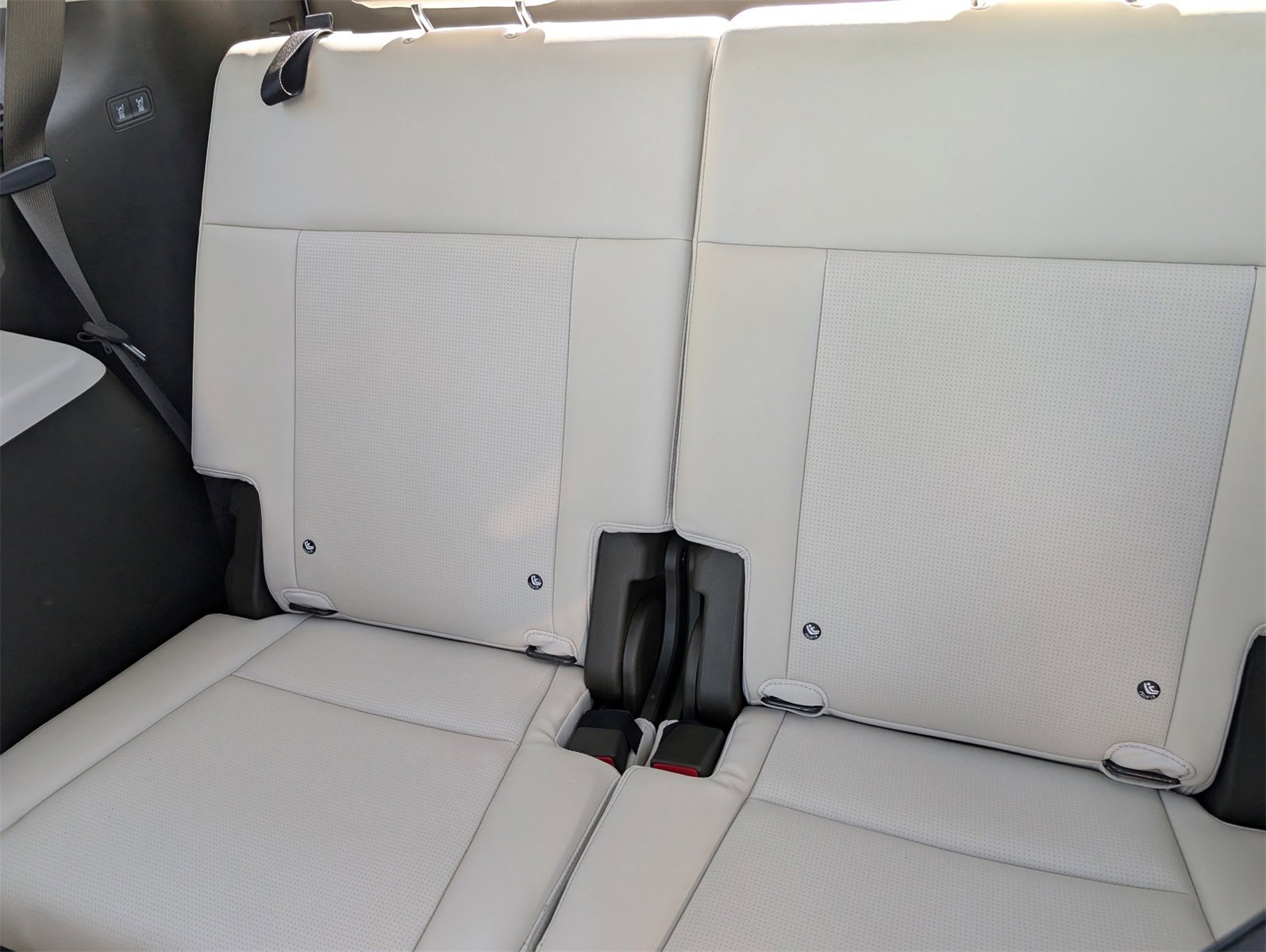 Used 2025 Hyundai Santa Fe Calligraphy image 11