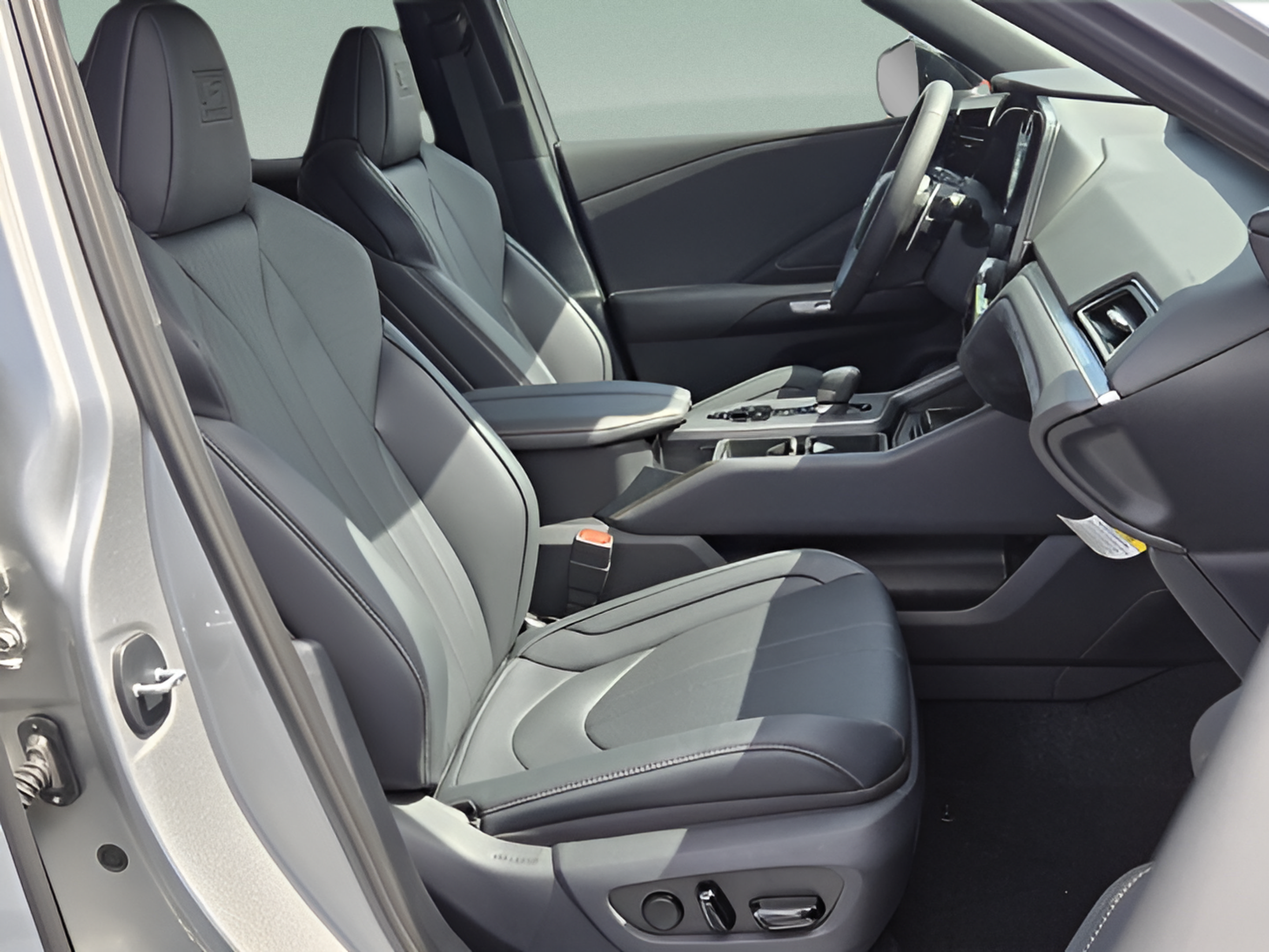 New 2026 Lexus TX 500h AWD image 24