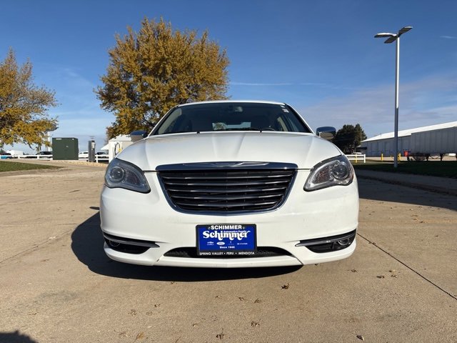 Used 2013 Chrysler 200 Limited image 3