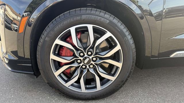 Certified 2025 Cadillac XT6 Sport w/ Platinum Package AWD/4WD image 11