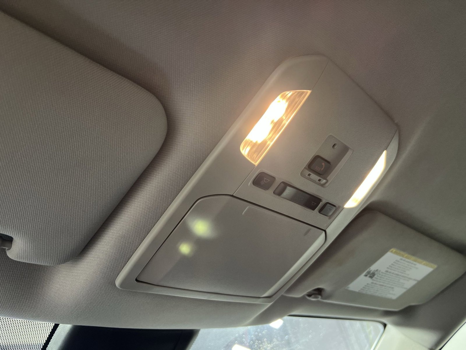 Used 2024 Toyota Highlander LE image 36